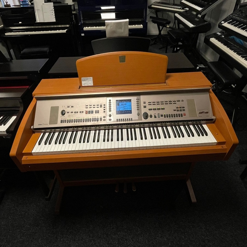 Yamaha CVP305R Digital Piano - Used