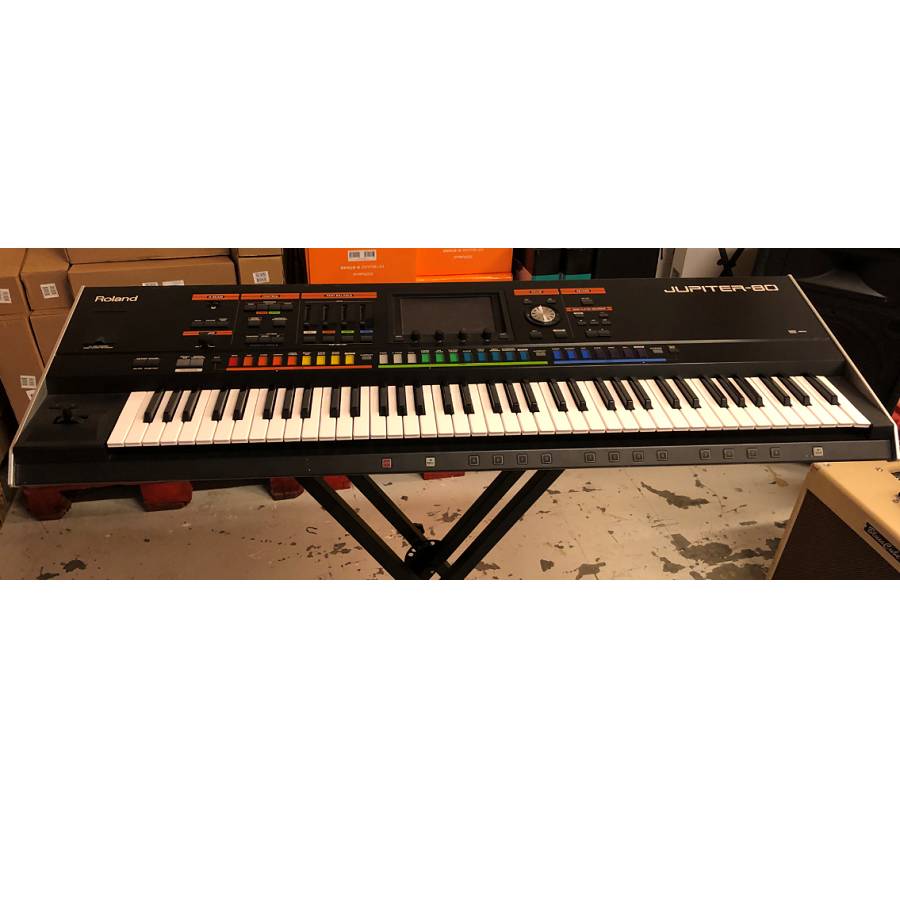 Roland Jupiter-80 Synthesizer B-Stock